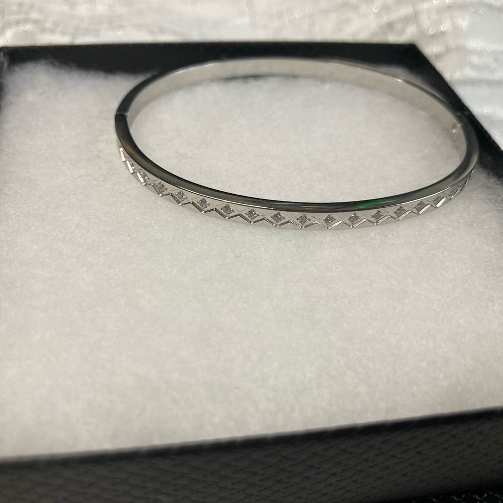 Antian Accessories™ Stainless Steel Silver Plated Zirconia Bangle Bracelet - Picture 4 of 7